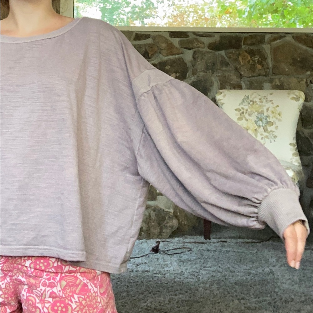 Oversized lilac sweatshirt